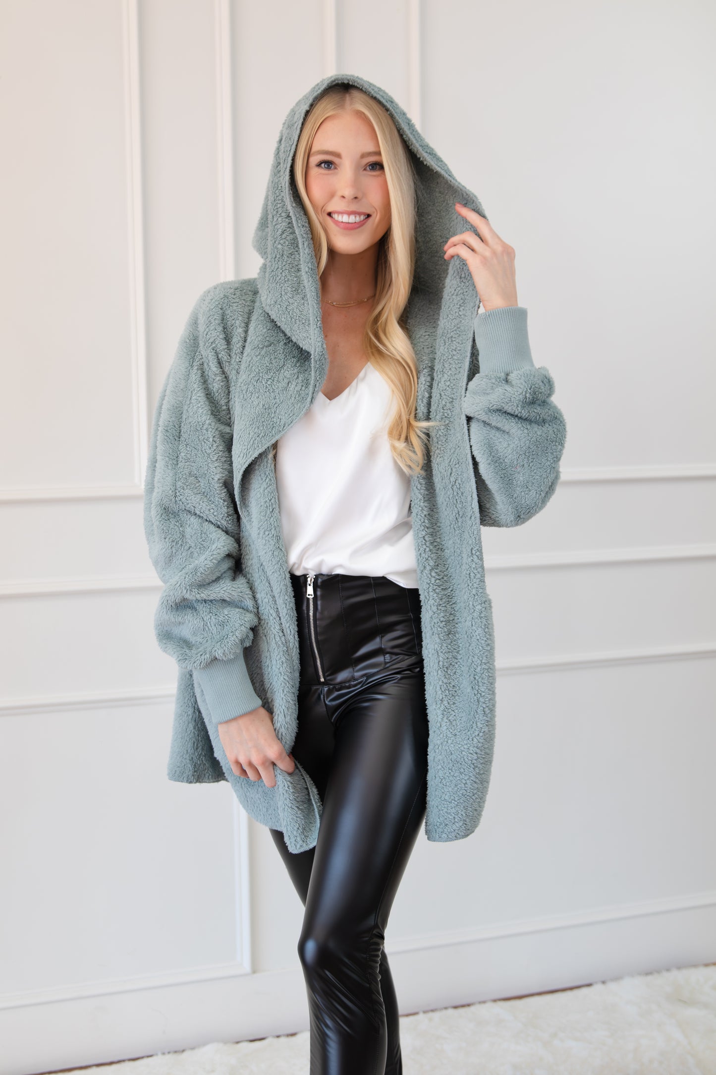 Dream Soft Hooded & Pocketed Jacket