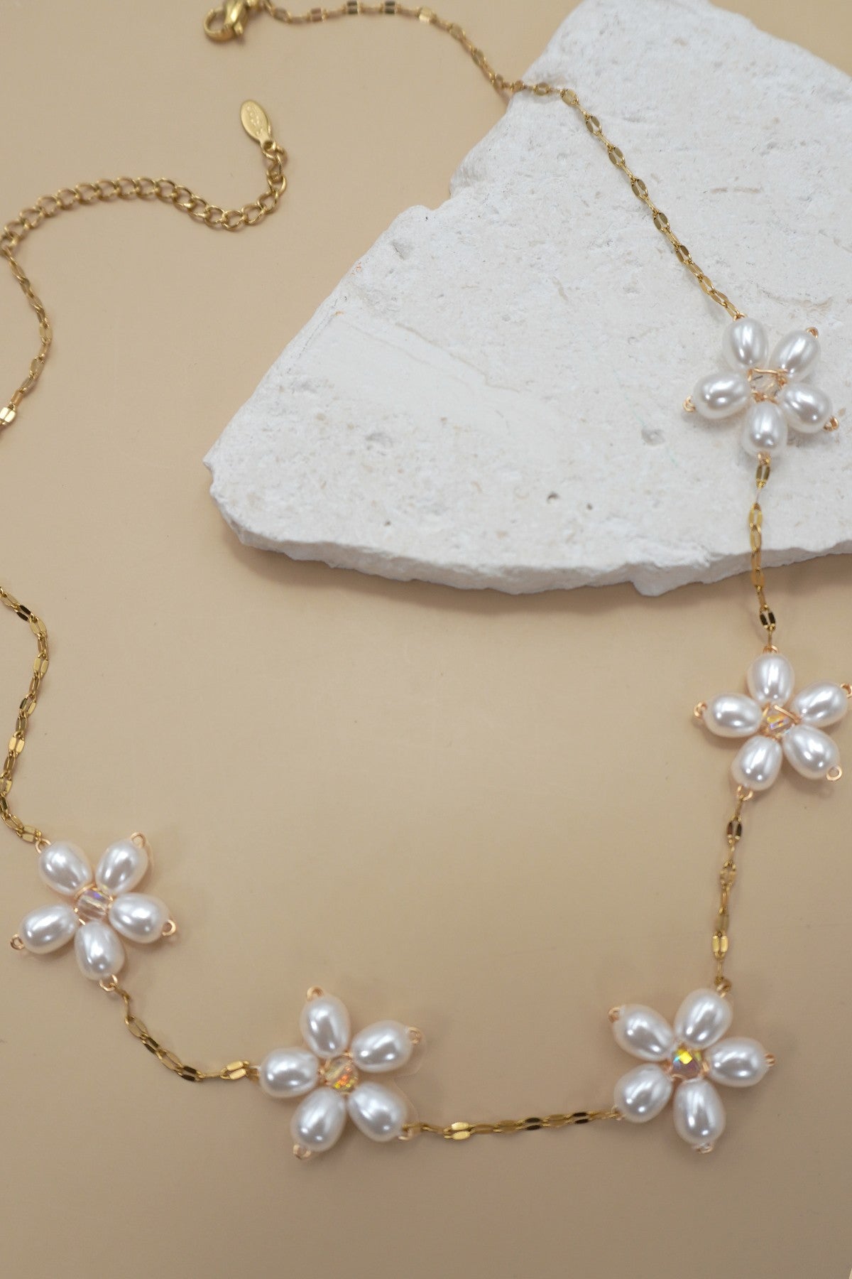18K Pearl Flowers for Mom Necklace