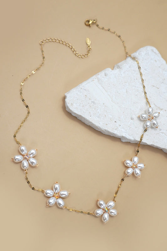 18K Pearl Flowers for Mom Necklace