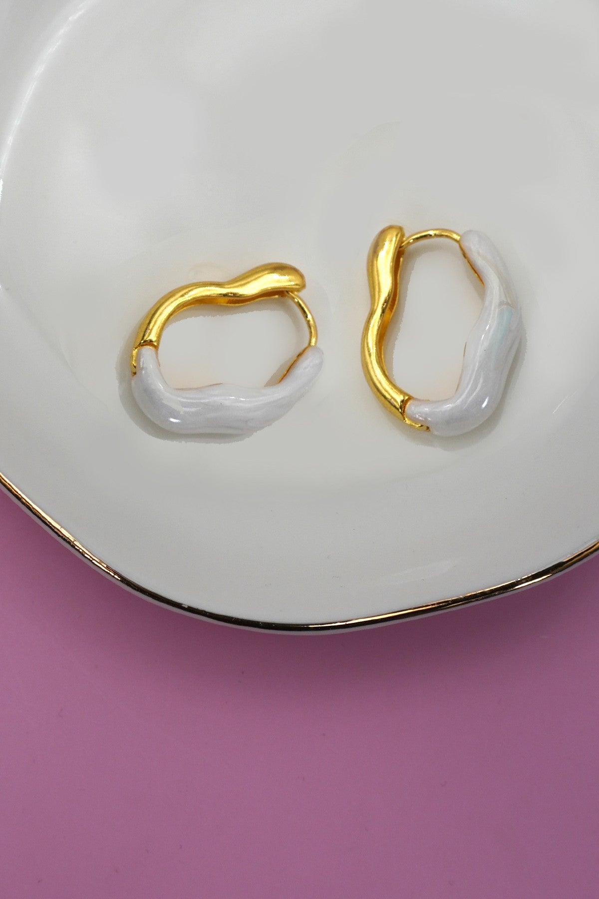 Geometric Oval Shape Epoxy Edge Hoop Earring
