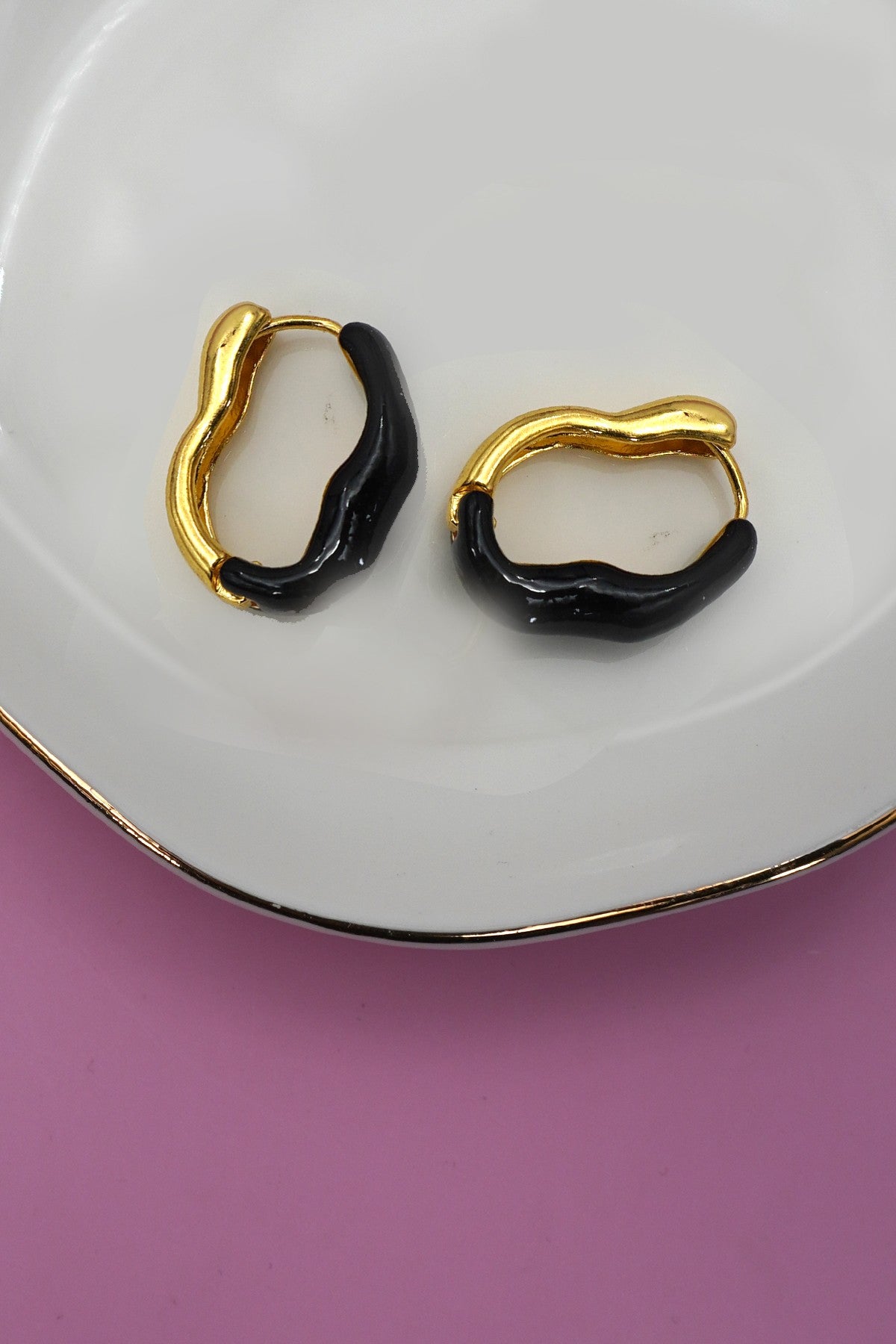 Geometric Oval Shape Epoxy Edge Hoop Earring