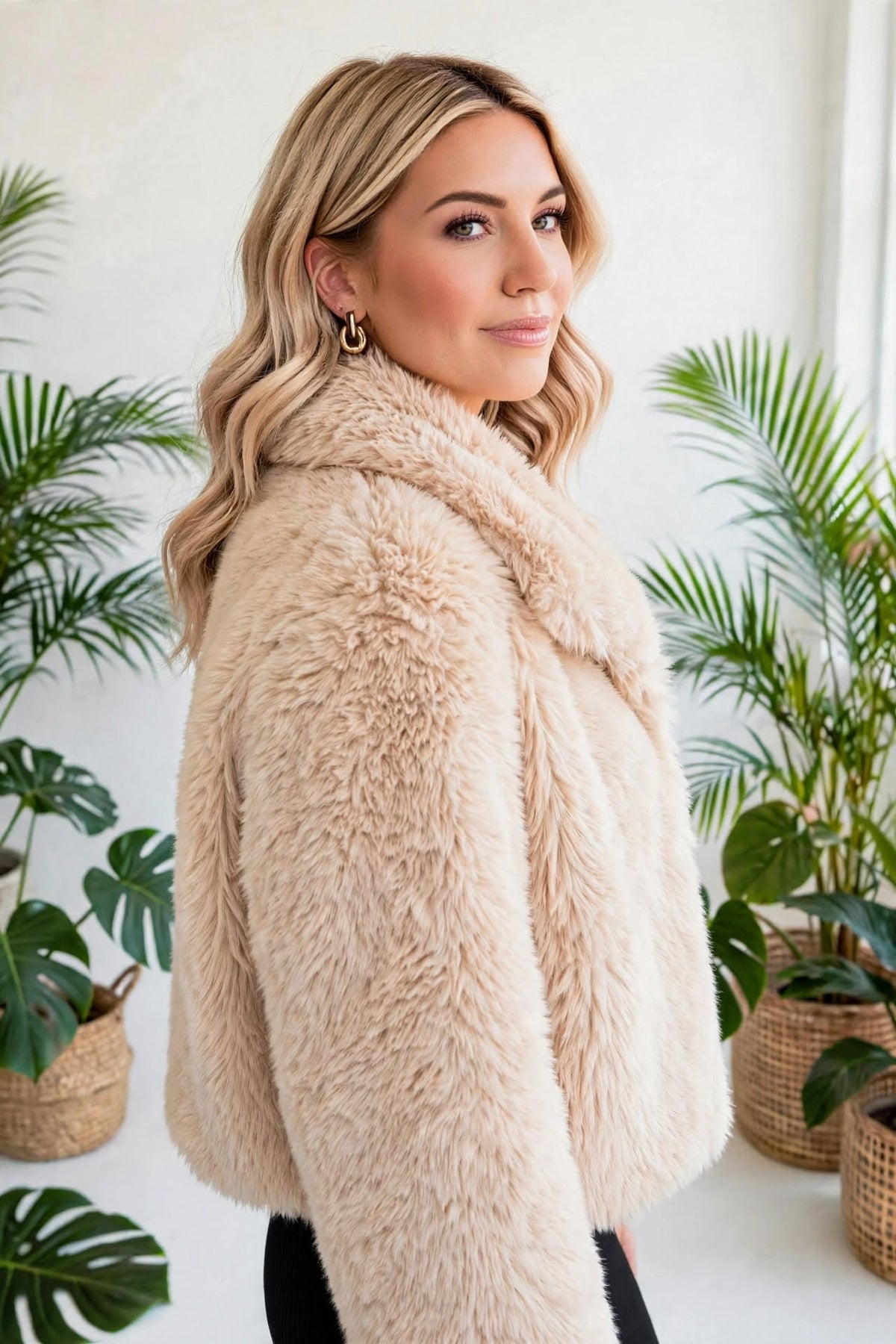 Luxe Faux Fur Coat With Pockets