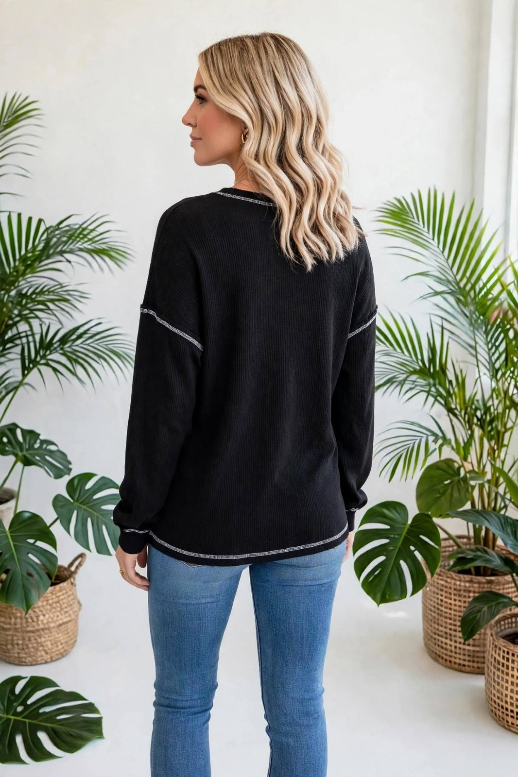 Contrast Stitching Trim Pullover